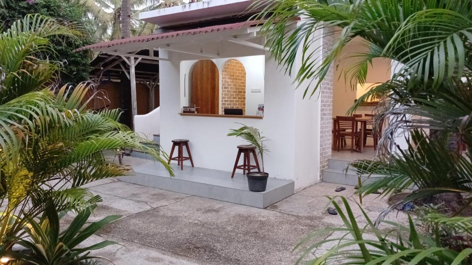 White Coconut Resort Gili Trawangan Exterior photo