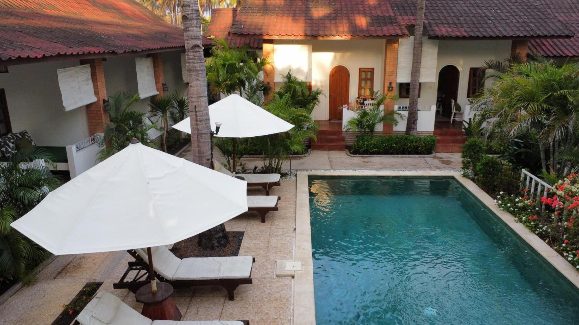 White Coconut Resort Gili Trawangan Exterior photo