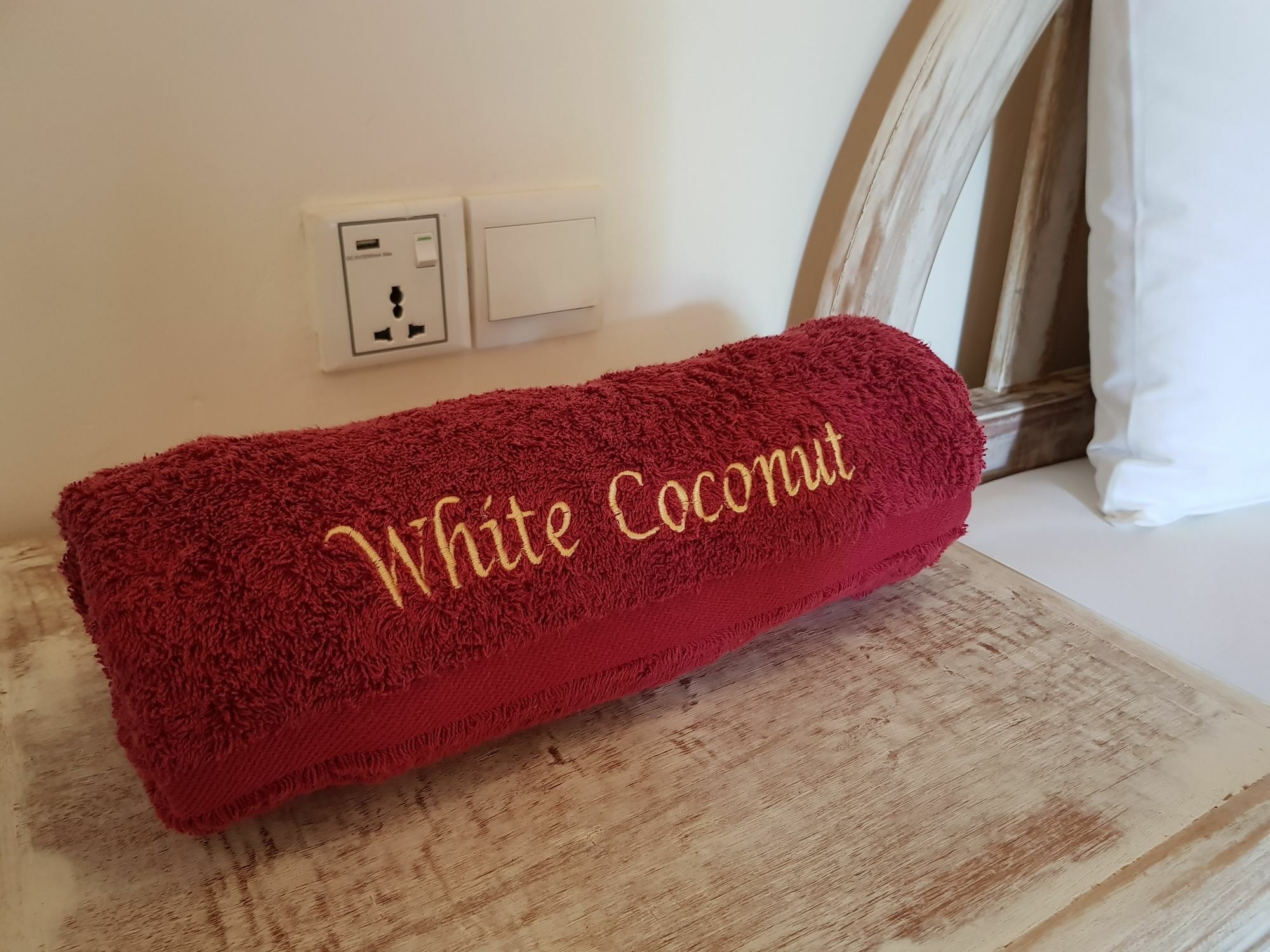 White Coconut Resort Gili Trawangan Exterior photo